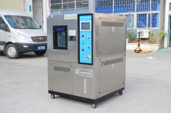 恒常温度と湿度のある小室