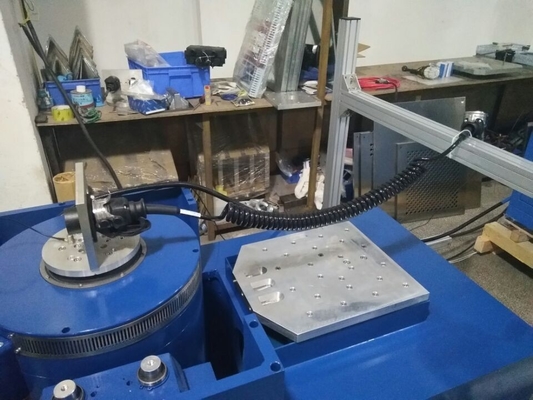 ISTAの振動試験機