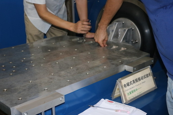 自動車部品のための高周波振動シェーカーはISO 13355、ISTA 3AおよびISTA 6に-アマゾン会う
